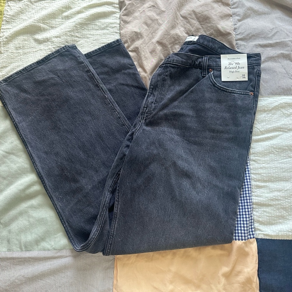 Abercrombie & Fitch Tall 90s Relaxed Jeans Black NWT Size 33 - Picture 4 of 6